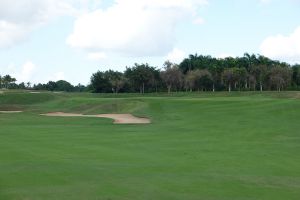 Casa De Campo (Dye Fore) Marina 7th Approach